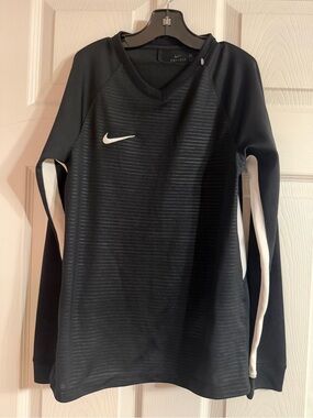 Nike Dri-FIT Kids Youth Performance Black/White V-Neck Top Size M 10-12
